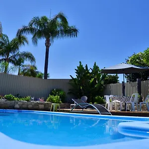 *** Bed & Breakfast Palms Australia
