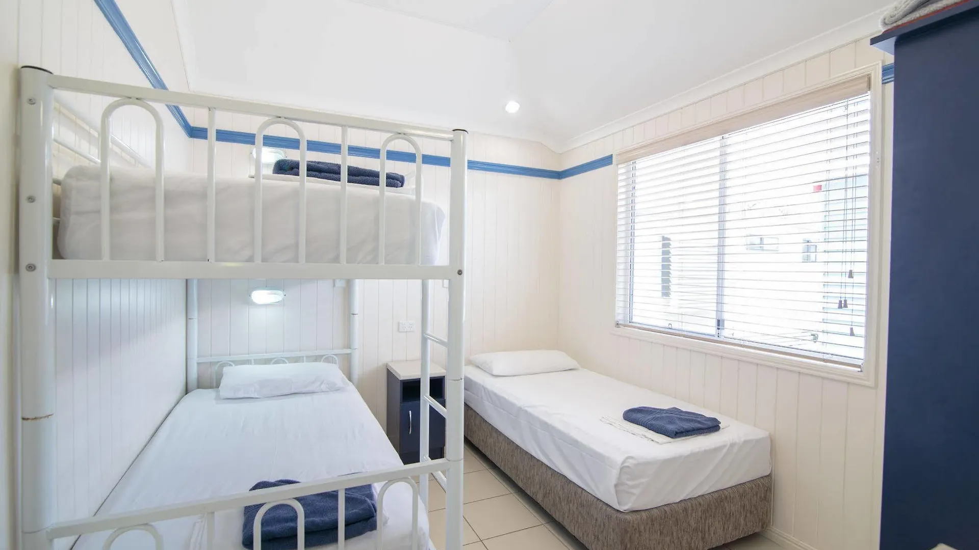 Maroochydore Cabins 4*,  Australia